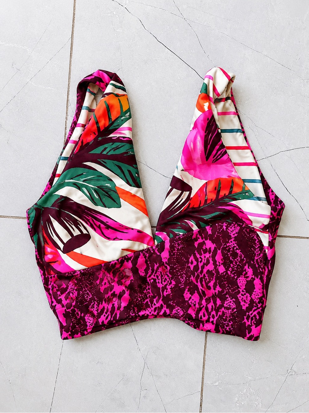 Maaji Reversible Bikini Top – Size M Vacation - Picture 2 of 6